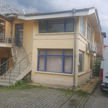 Sachaka Ξενοδοχείο Κάρλοβο Εξωτερικό φωτογραφία